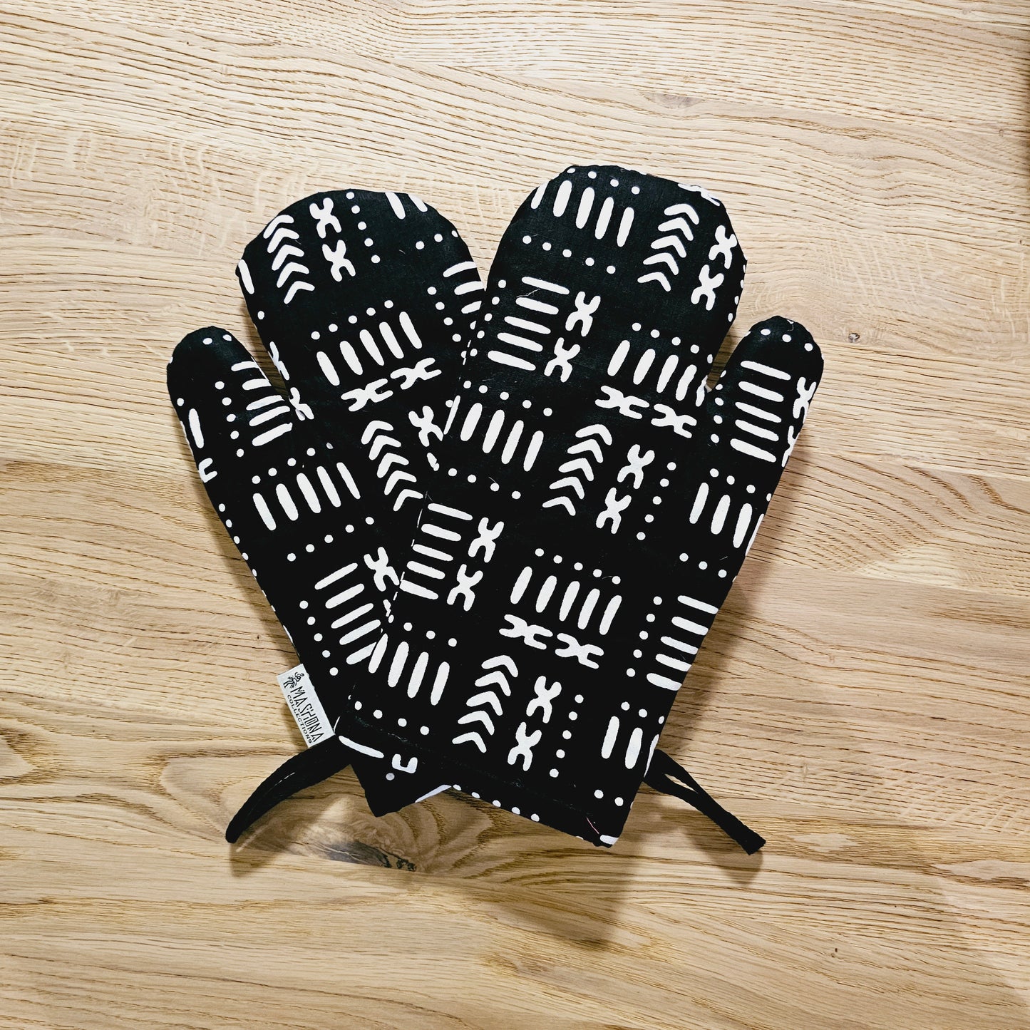 Handmade Apron and Matching Oven Gloves Set