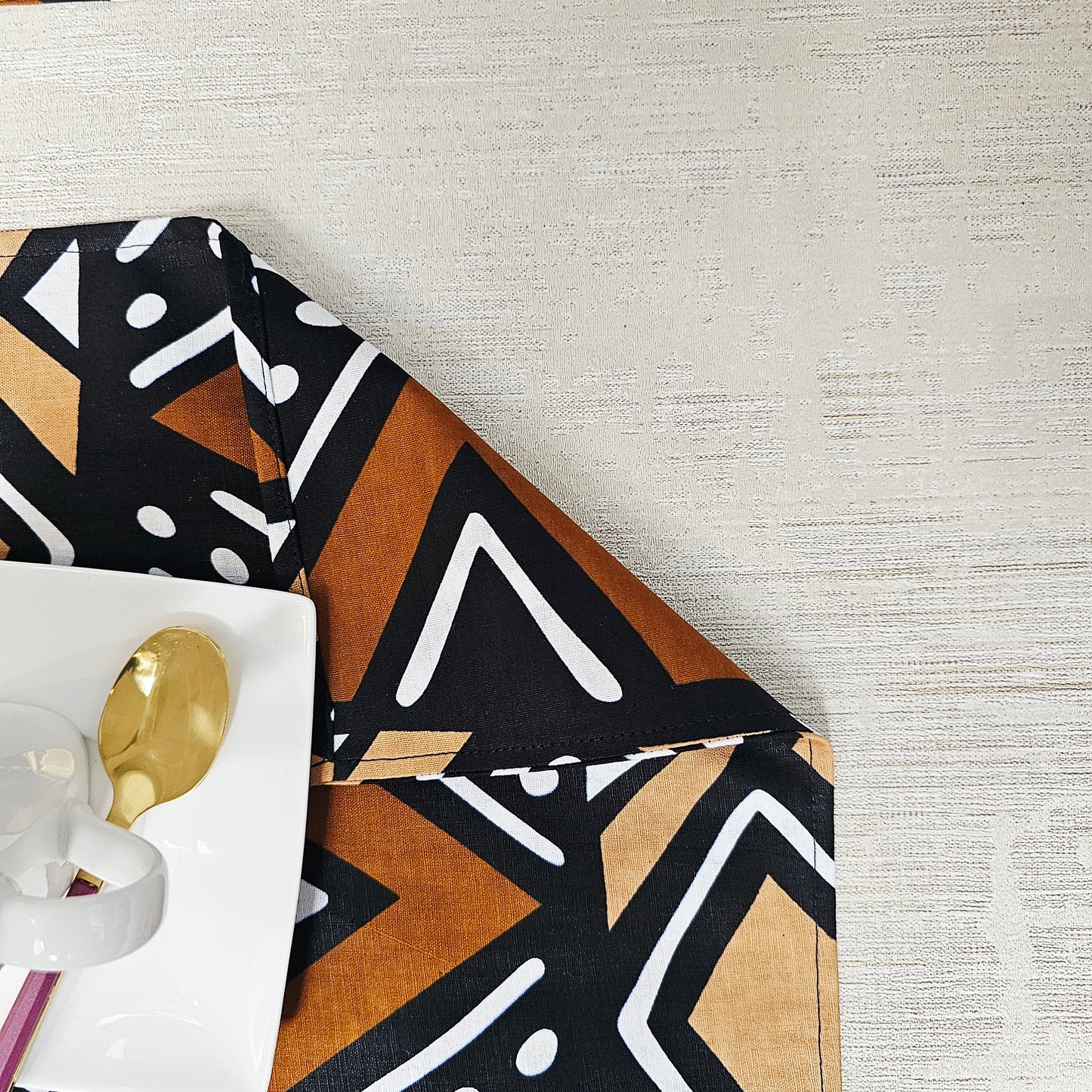 Set of 4 | 8 Placemats | 32cmx42cm | 100% Cotton Placemats.