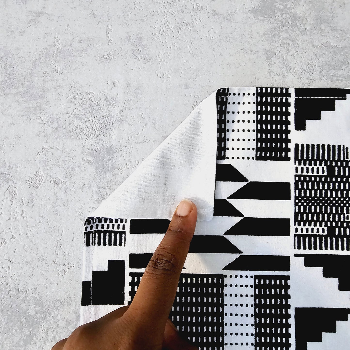 Set of 4 | 8 Placemats | 32cmx42cm | 100% Cotton Placemats.