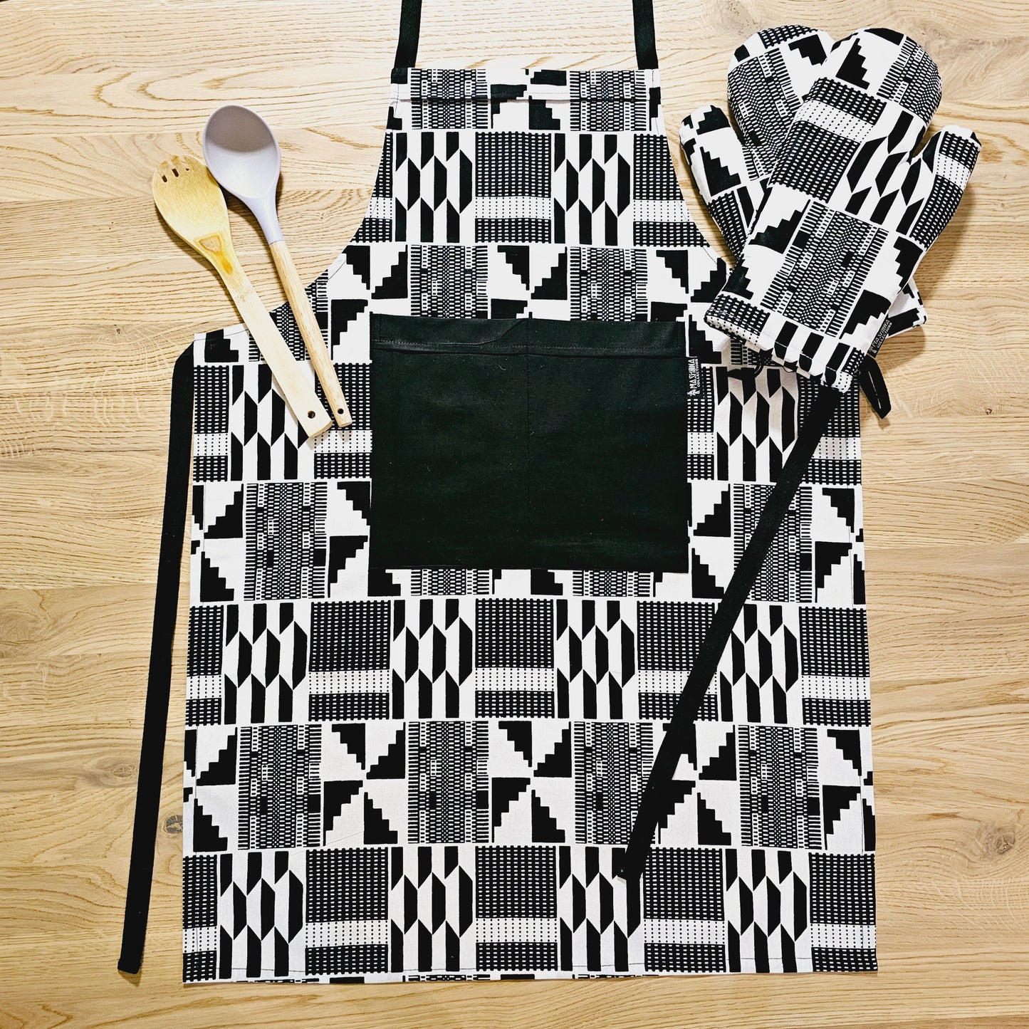 Handmade Apron and Matching Oven Gloves Set